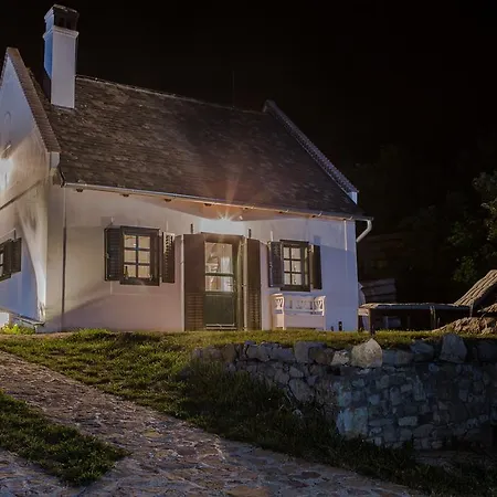 Henye Homes Σπίτι διακοπών *