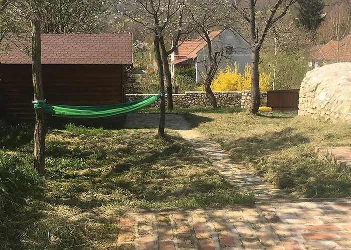 Сasa de vacaciones Henye Homes Balatonhenye