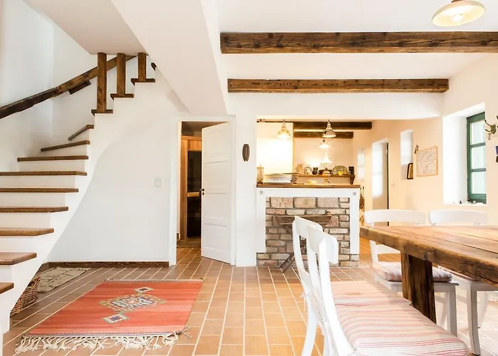 Сasa de vacaciones Henye Homes Balatonhenye