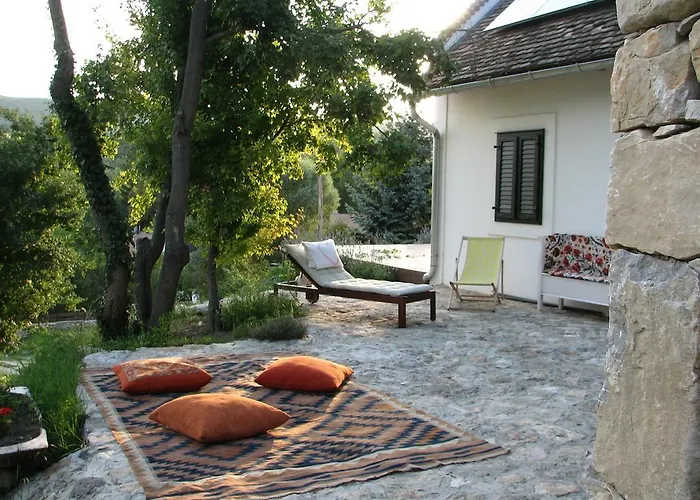 Сasa de vacaciones Henye Homes Balatonhenye